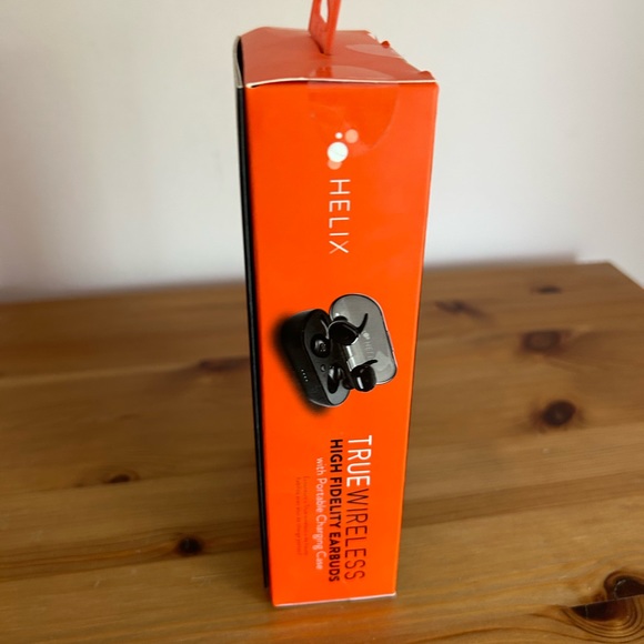 HELIX True Wireless High Fidelity Earbuds - Picture 11 of 12